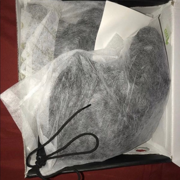 Thigh high black boots - Picture 3 of 3